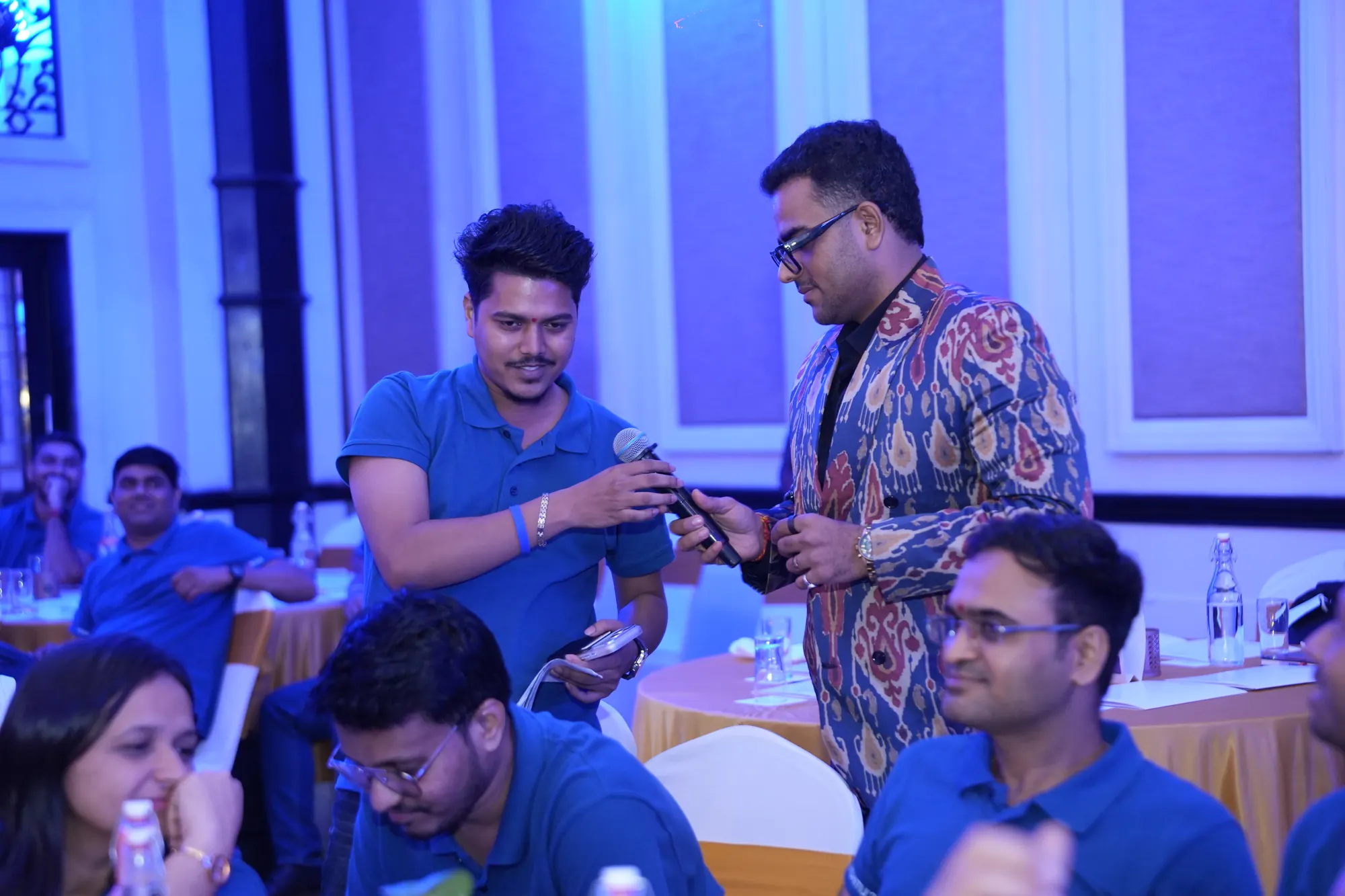 Chirag Vithalani engaging employees at their tables at Asian Paints' Kshitij 2026 meet